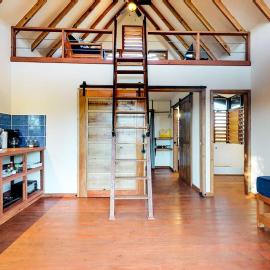 Toucan Cabaña at Inn The Trees -Gold Standard Certified, hotel a Placencia
