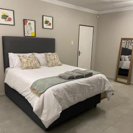 Moonlight Ranch Farm Stay near Hartbeespoort、プレトリアのホテル
