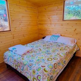 cabaña campestre con jaccuzi y vista a la montaña, Hotel in Moniquirá