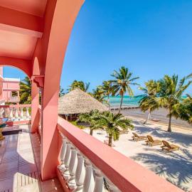 Mango 10 at Caribe Island Gold Standard Certified, хотел в Сан Педро