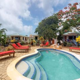 Yellowtail Cabana at Latitude Adjustment -Gold Standard Certified, Hotel in Hopkins