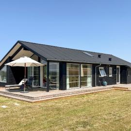 Awesome Home In Store Fuglede With Wifi