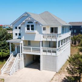 Hatteras Escape, Hot Tub, Elevator, One Min to Beach, hotel a Hatteras