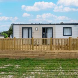 Nature-Rich Caravan Retreat for 6, хотел в Vierhuizen
