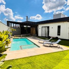 Villa Container SBO Refúgio Urbano com piscina e jacuzzi