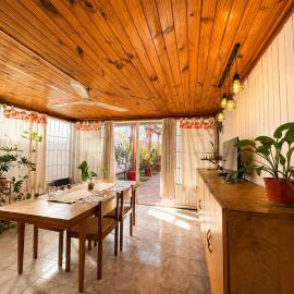 Casa Jade hogar familiar con jardín y parrilla, hotel in Godoy Cruz