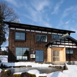 YUKISATO Lodge 雪郷ロッジ