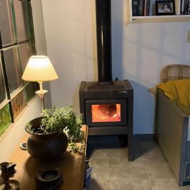 Casa en el pueblo frente al río y al camino de la costanera con parrilla, viešbutis mieste San Antonio de Arekas