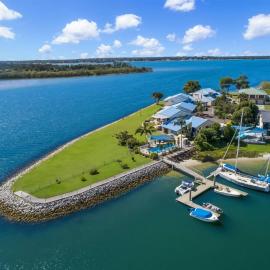 Peninsula Court 6 - River Front - Stone Real Estate Yamba