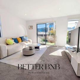Modern & New • 3 Beds • 6 Guests, хотел в Ъпър Хът