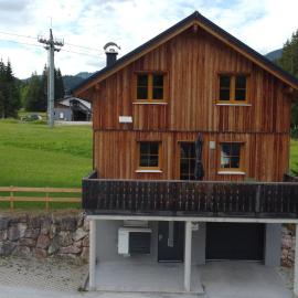 Hideaway Chalets Loser - 2 by AA Holiday Homes, hotel in Altaussee
