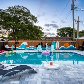 Near Las Olas 4BR | Pool, Jacuzzi & Game Room
