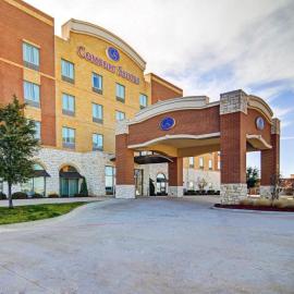 Comfort Suites Frisco: Frisco şehrinde bir otel