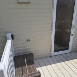 Cabin Sleeps 6 with access outdoor Pool, hotell sihtkohas Sandown
