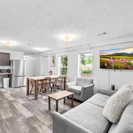 Hungry Horse Hideout Cozy Stay, hotel v mestu Hungry Horse