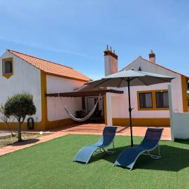 Casa da Avó Ana - Montargil, hotel in Montargil