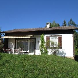 Ferienhaus im Landhausstil mit Terrasse und Bergblick, hotell i Füssen
