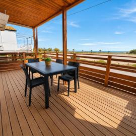 Chalet, Gruissan en bord de plage, hotel in Gruissan