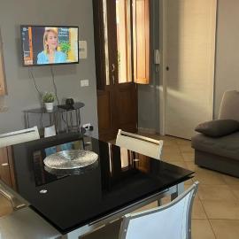 Cozy house with terrace in Pula, 85 m², garden