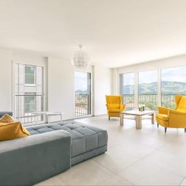 Niesen Apartment - Aare Jungfrau AG, hotel u gradu Špic
