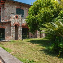 Villa incanto Free Parking Versilia, hotelli kohteessa Cinquale