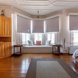 Sultanahmet House with Private Terrace & 3 Bathrooms, hotel in Istanbul