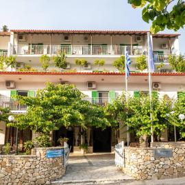 Bastas Hotel, Hotel in Lákka