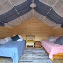 Pikku aitta, hotel in Heikkilä