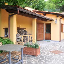 Cozy Retreat with Pool and Stunning Views in Gattaia