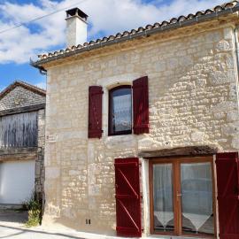 Maison chaleureuse à Lalbenque avec jardin clôturé，拉爾邦克的飯店