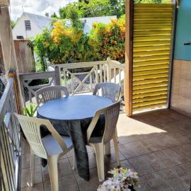 Appartement charmant à Baie Mahault - 70 m², vue montagne, hotel i Roussel