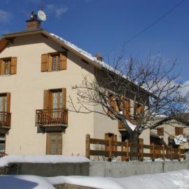 Maison spacieuse à Villar-Saint-Pancrace avec vue montagne