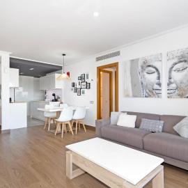 GuestReady - Beachside apartment with Pool