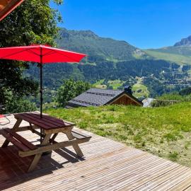 Chalet accueillant avec vue sur la montagne - 180 m² - Valmorel