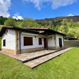 La Casa de Espinareu, viešbutis mieste Espinaredo