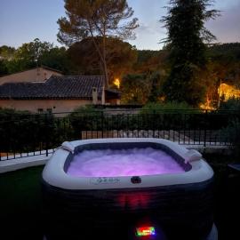 Premium Apartment with Private Jacuzzi, hotel in Mougins