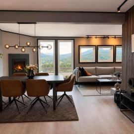 Panoramic View Central Townhouse - Free Parking and Terrace, hótel í Sandnesi