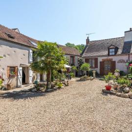 Maison accueillante à la campagne avec jardin: Mer şehrinde bir otel