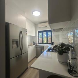 Stylish Home Near Adelaide Showground