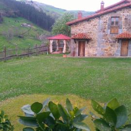 Charming House in La Cavada with Jacuzzi