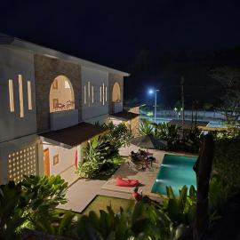 Snuggy Hostel Kuta, hotel di Kuta Lombok
