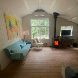 Gyvelhus - Vacation home with its own forest, close to the beach, hotel em Frederiksværk