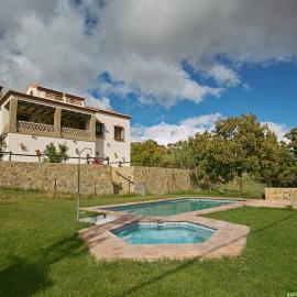 Charming Villa in Ronda with Pool
