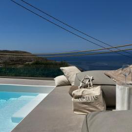 ANDELIAS Signature Suites, hotel in Chora Folegandros