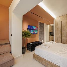 Dreamscape Central, hotel in Tirana