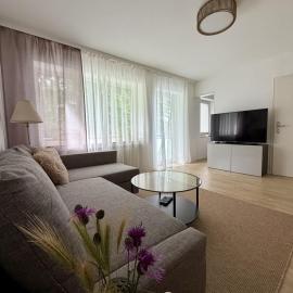 Modern 2-Room Apartment near Messe Düsseldorf, Airport & City Centre