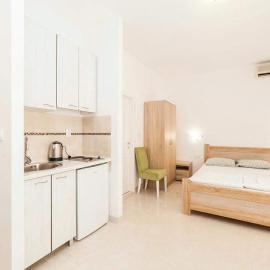 Studio Apartment, hotel a Kaluđerac