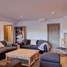 Appartement 12 pers. avec balcon, cheminée et wifi à La Tania - FR-1-513-17, Hotel in La Tania