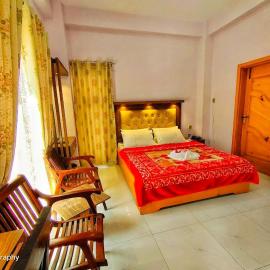 Grand palace hotel kumrat, hotel en Tāl