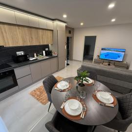 ViA Lux Apartman, Hotel in Pécs